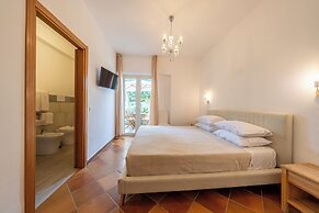 Villa Carlotta Resort