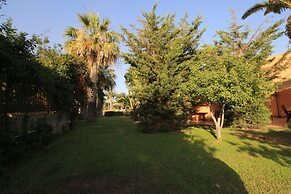 Villa Carlotta Resort