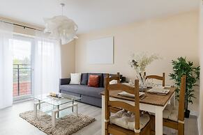 Luxury Two Bed Apartment With Parking - Wolverhampton
