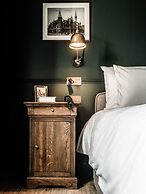 1898 The Post