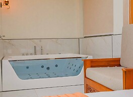 Best Western Jangwani Sea Breeze Hotel