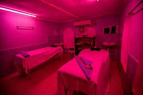 Best Western Jangwani Sea Breeze Hotel