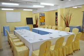 Best Western Jangwani Sea Breeze Hotel