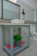 Best Western Jangwani Sea Breeze Hotel