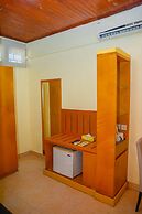 Best Western Jangwani Sea Breeze Hotel