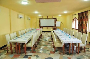 Best Western Jangwani Sea Breeze Hotel