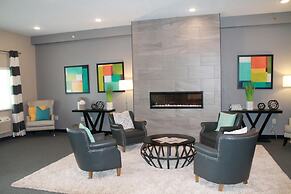 Brookstone Lodge & Suites