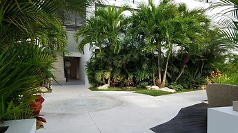 Anah Suites - Las Flores Properties