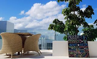 Anah Suites - Las Flores Properties