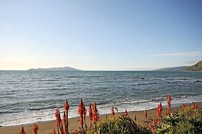 Kapiti Waves Beach Retreat