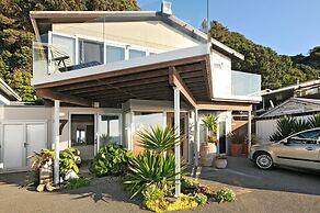 Kapiti Waves Beach Retreat