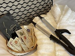 Red Roof Inn & Suites Osaka - Namba/Nippombashi