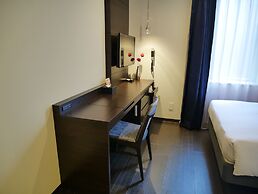 Red Roof Inn & Suites Osaka - Namba/Nippombashi