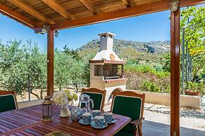 Gorgeous Villa With Pool & Gardens