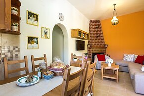 Gorgeous Villa With Pool & Gardens