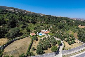 Gorgeous Villa With Pool & Gardens