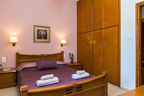 Gorgeous Villa With Pool & Gardens