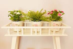 Cosy & Bright 2 Bedroom Apartment in Koukaki