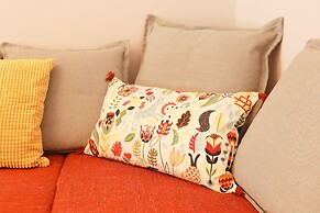 Cosy & Bright 2 Bedroom Apartment in Koukaki