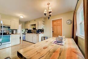 7 Bedroom on the Side of Pikes Peak on a Mountain Stream