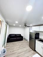 7 Bedroom on the Side of Pikes Peak on a Mountain Stream