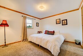 7 Bedroom on the Side of Pikes Peak on a Mountain Stream