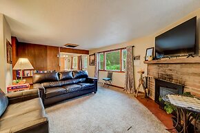 7 Bedroom on the Side of Pikes Peak on a Mountain Stream