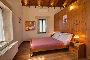 Traditional Ioannis Cottage...luxurious & Rustic With Ecological Heate