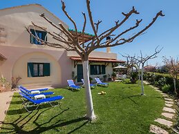 Traditional Ioannis Cottage...luxurious & Rustic With Ecological Heate