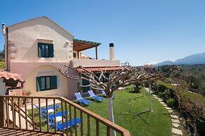 Traditional Ioannis Cottage...luxurious & Rustic With Ecological Heate