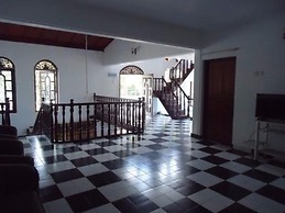 Rajarata White Palace