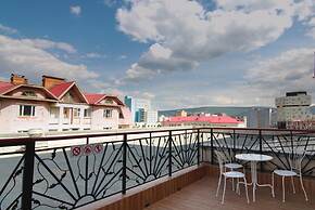Tanan Center Serviced Apartments