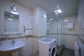 Tanan Center Serviced Apartments