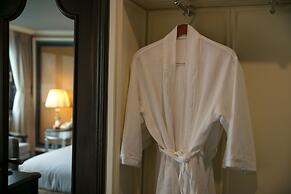 Halong Athena Cruise