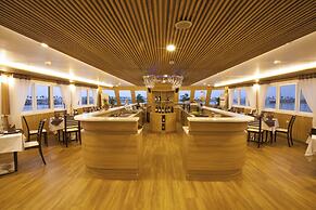 Halong Athena Cruise