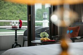 Halong Athena Cruise