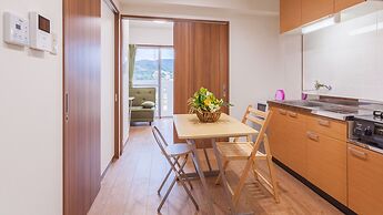 Kariyushi Condominium Resort Kin Yaka Seaside