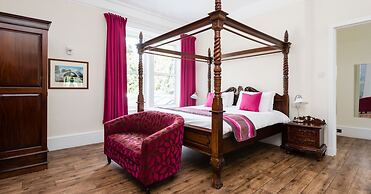 Claymore Guest House and Apartments