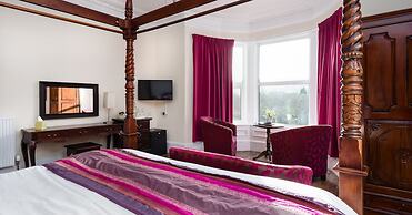 Claymore Guest House and Apartments