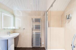 Claymore Guest House and Apartments