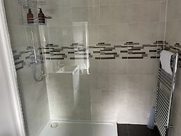 Claymore Guest House and Apartments