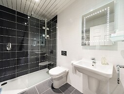 Claymore Guest House and Apartments