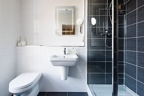 Claymore Guest House and Apartments