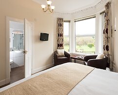 Claymore Guest House and Apartments