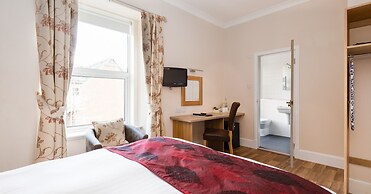 Claymore Guest House and Apartments