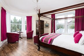 Claymore Guest House and Apartments