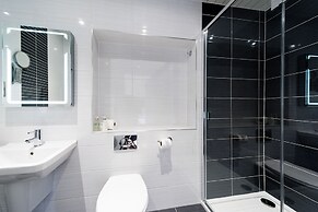 Claymore Guest House and Apartments