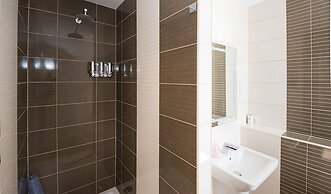 Claymore Guest House and Apartments