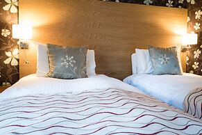 Claymore Guest House and Apartments