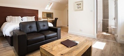 Claymore Guest House and Apartments